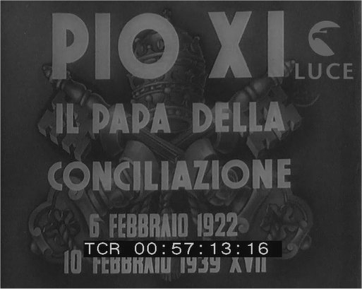 Papa Pio XI, con padre Filippo Soccorsi, direttore della radio Vaticana